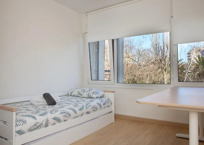 En Costa De Cantabria, Laredo